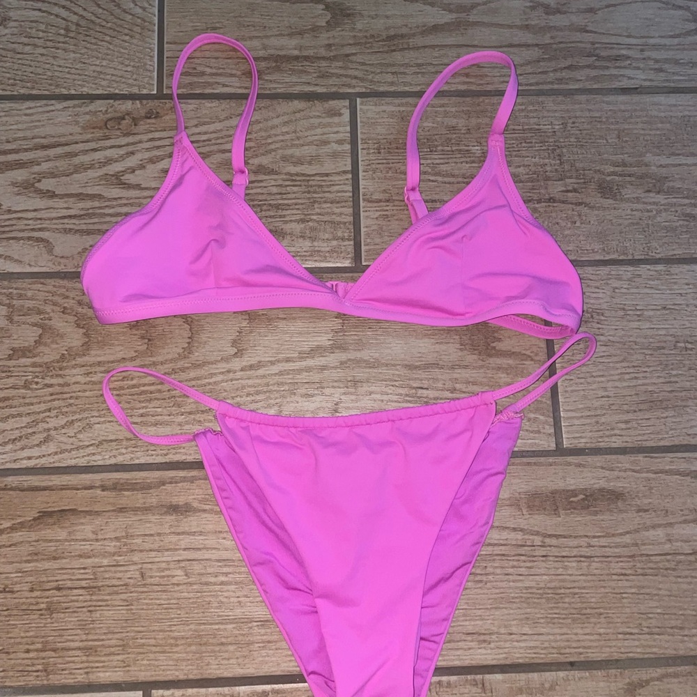 Skims Bikini